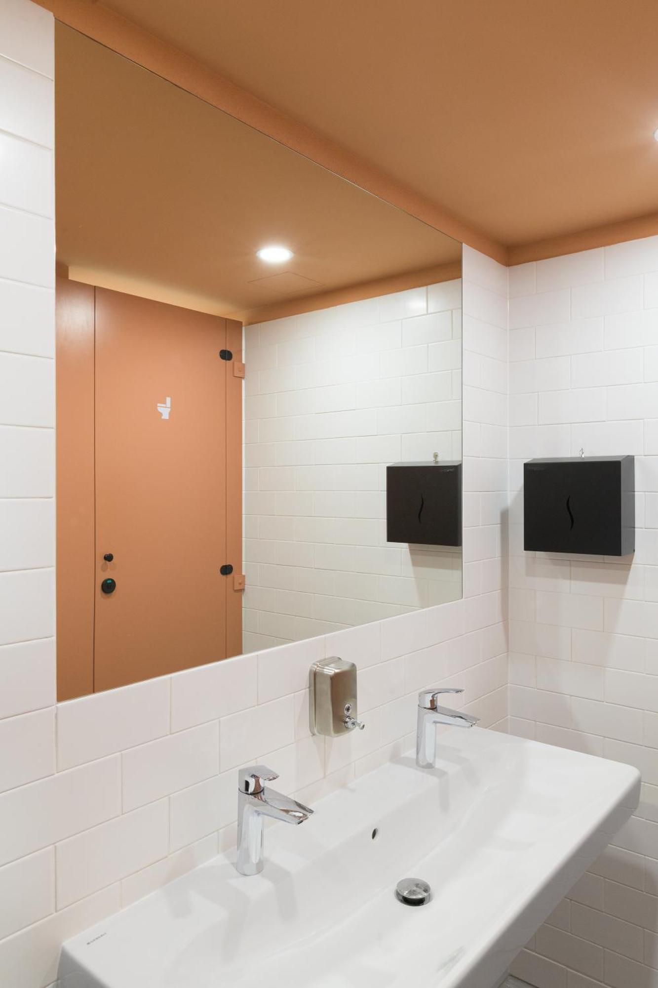 Izy Stay Hostel Bratislava Eksteriør billede