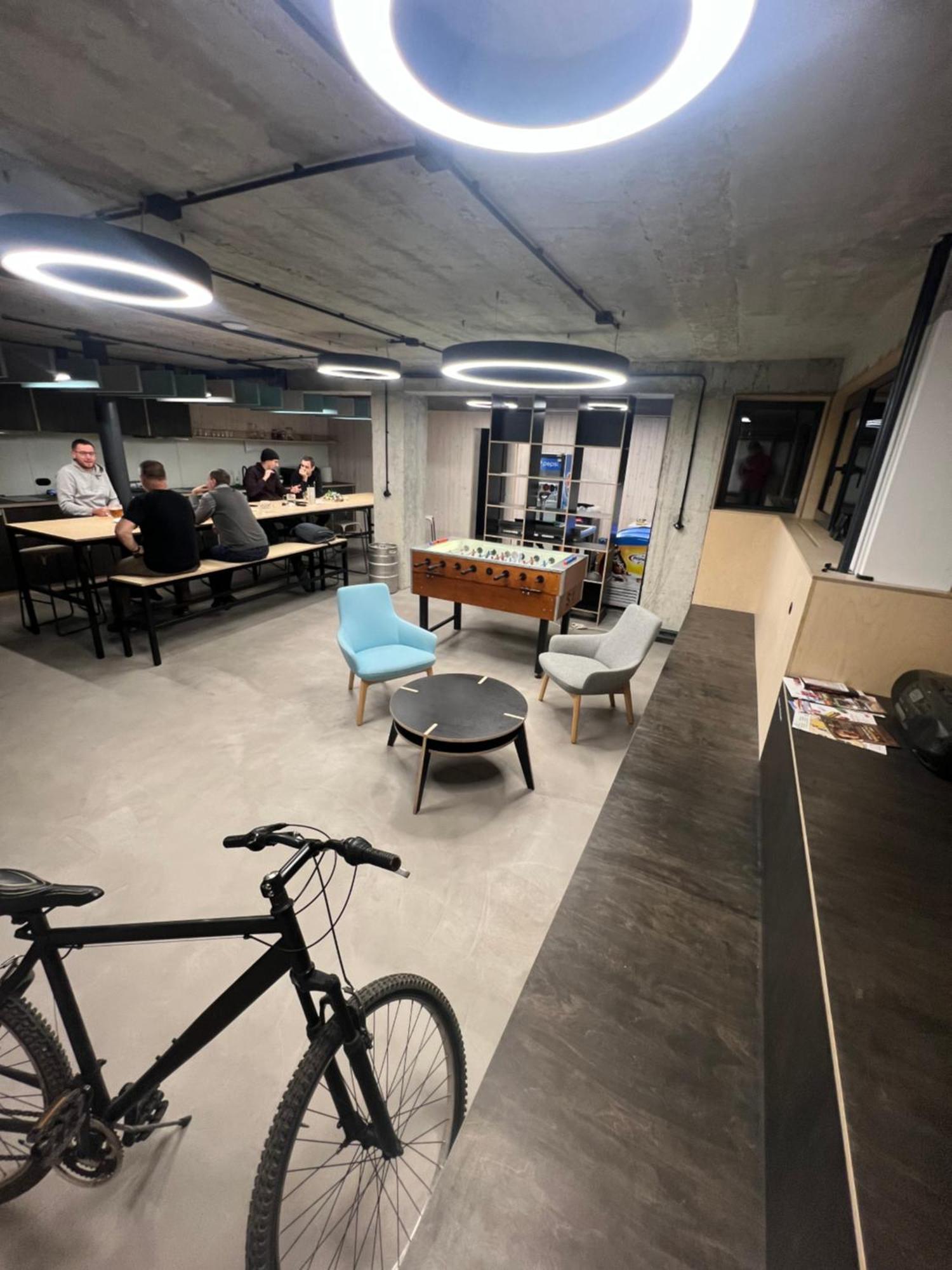 Izy Stay Hostel Bratislava Eksteriør billede