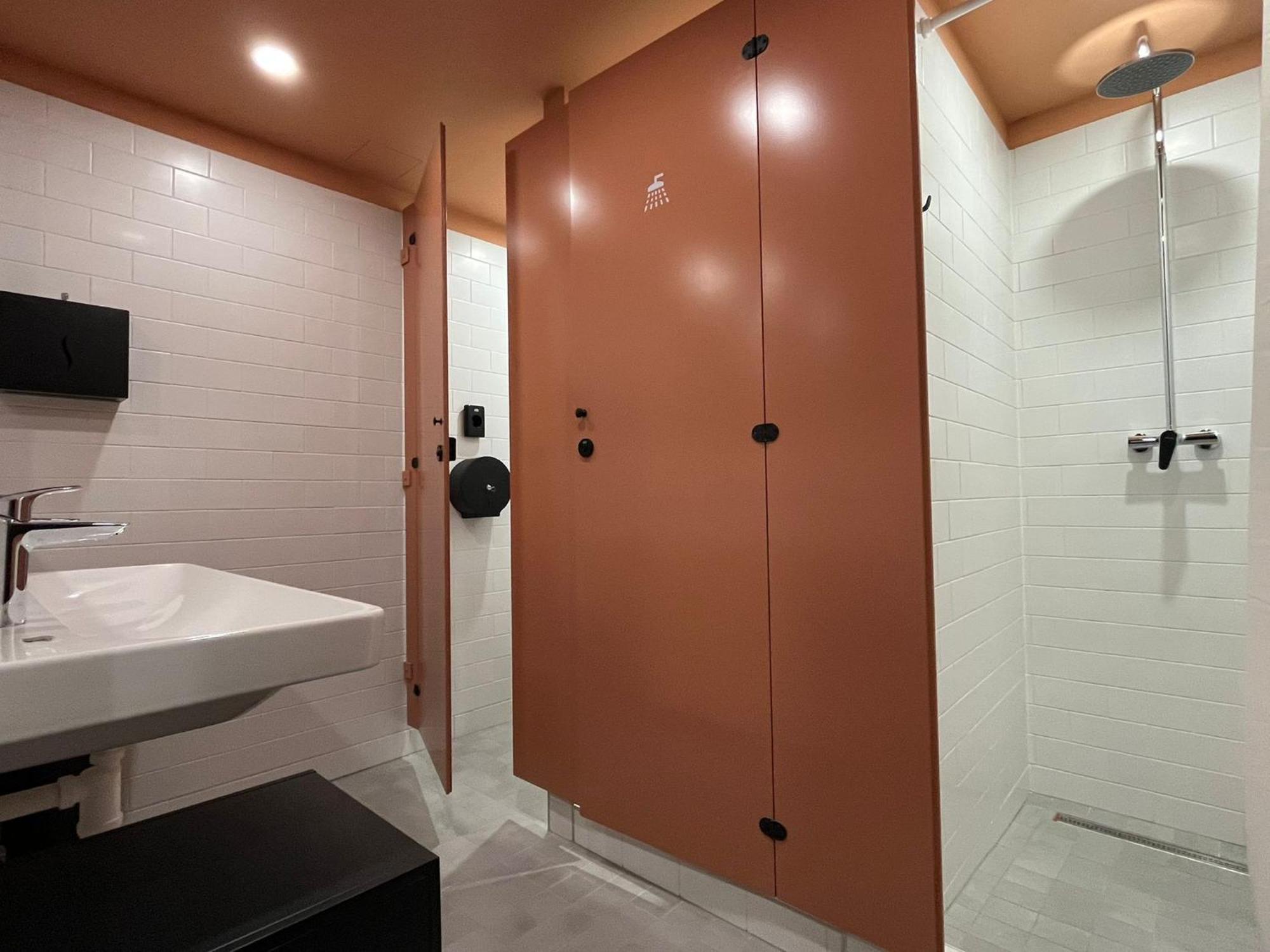 Izy Stay Hostel Bratislava Eksteriør billede