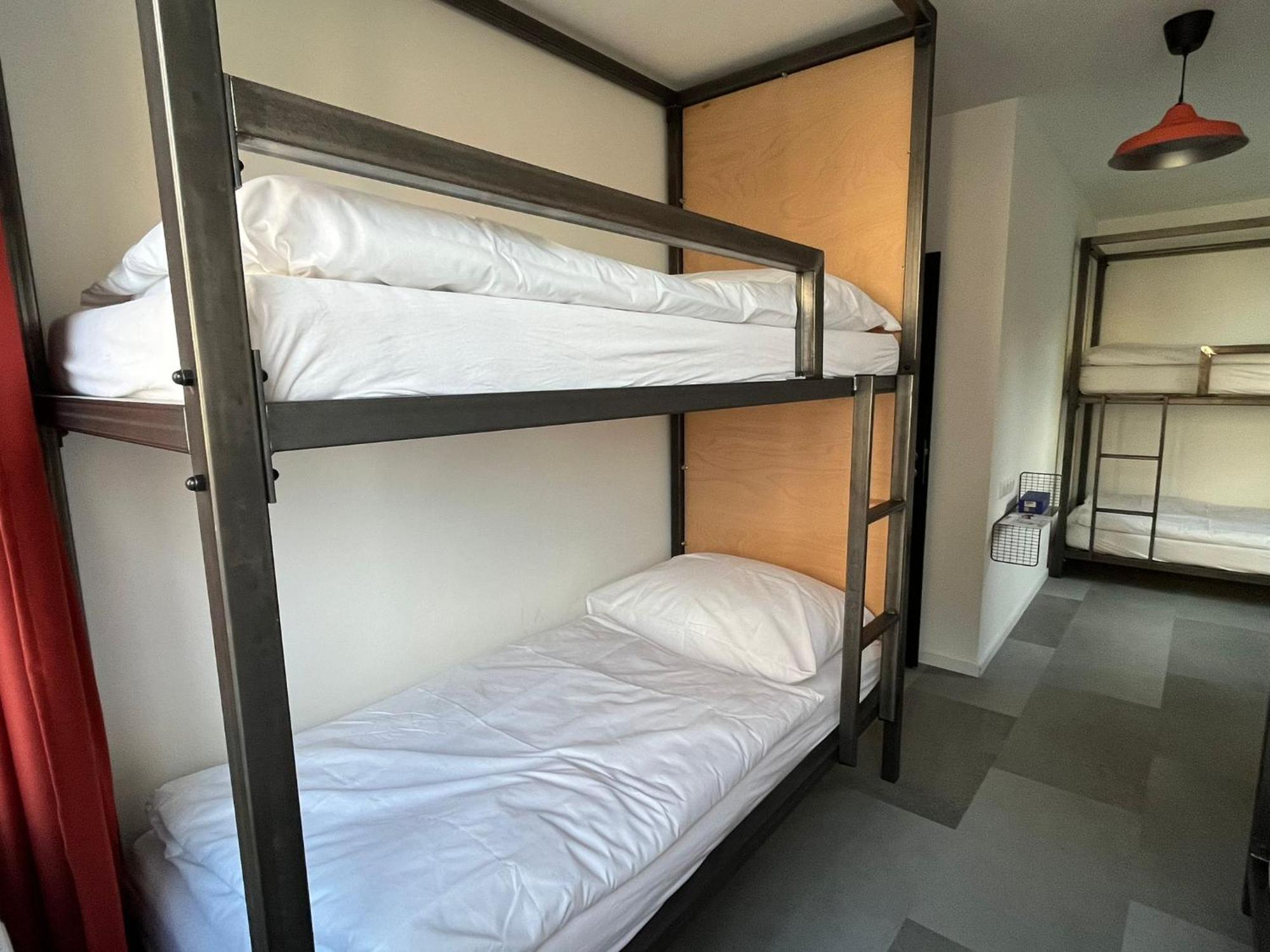 Izy Stay Hostel Bratislava Eksteriør billede