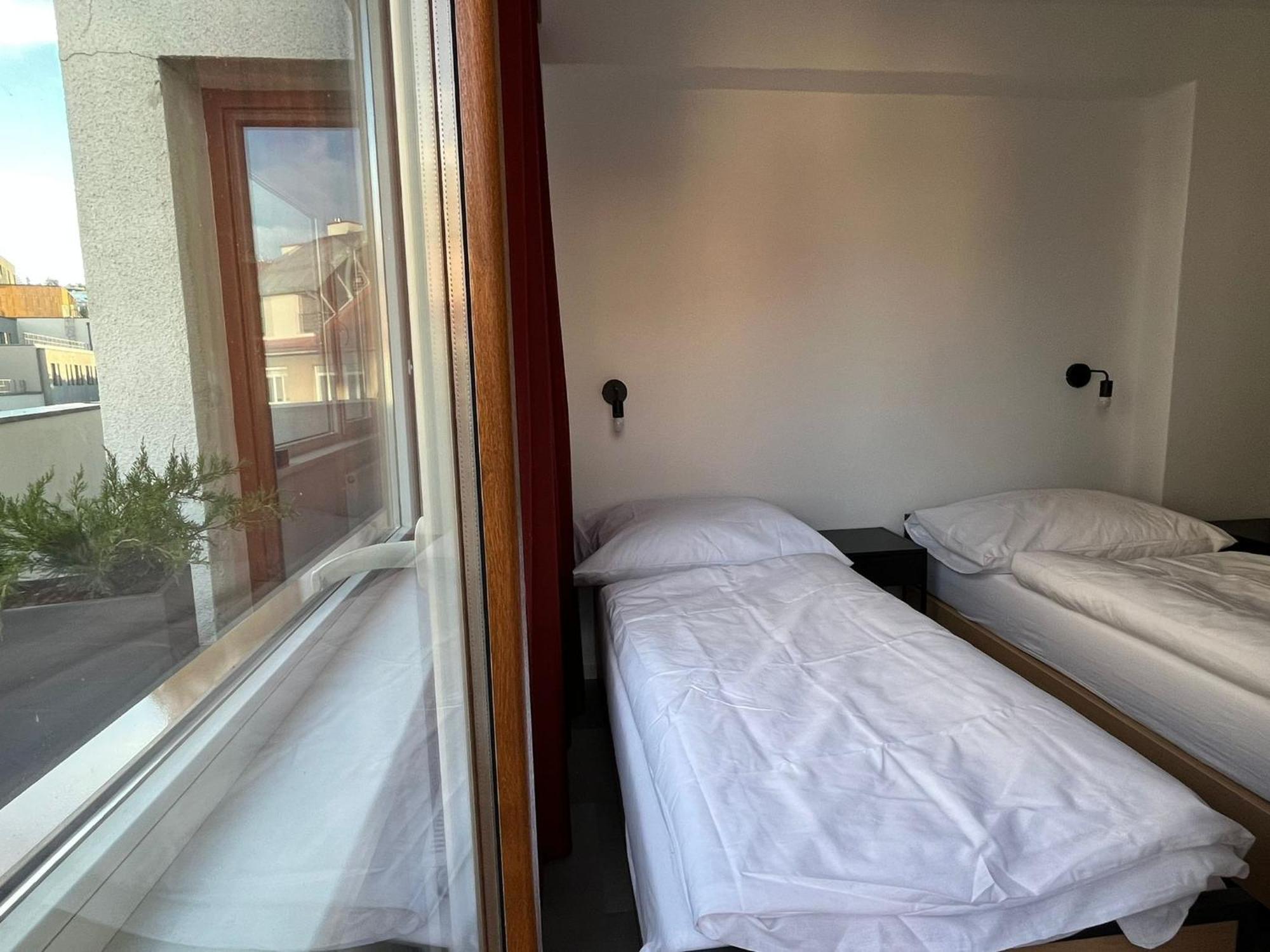 Izy Stay Hostel Bratislava Eksteriør billede