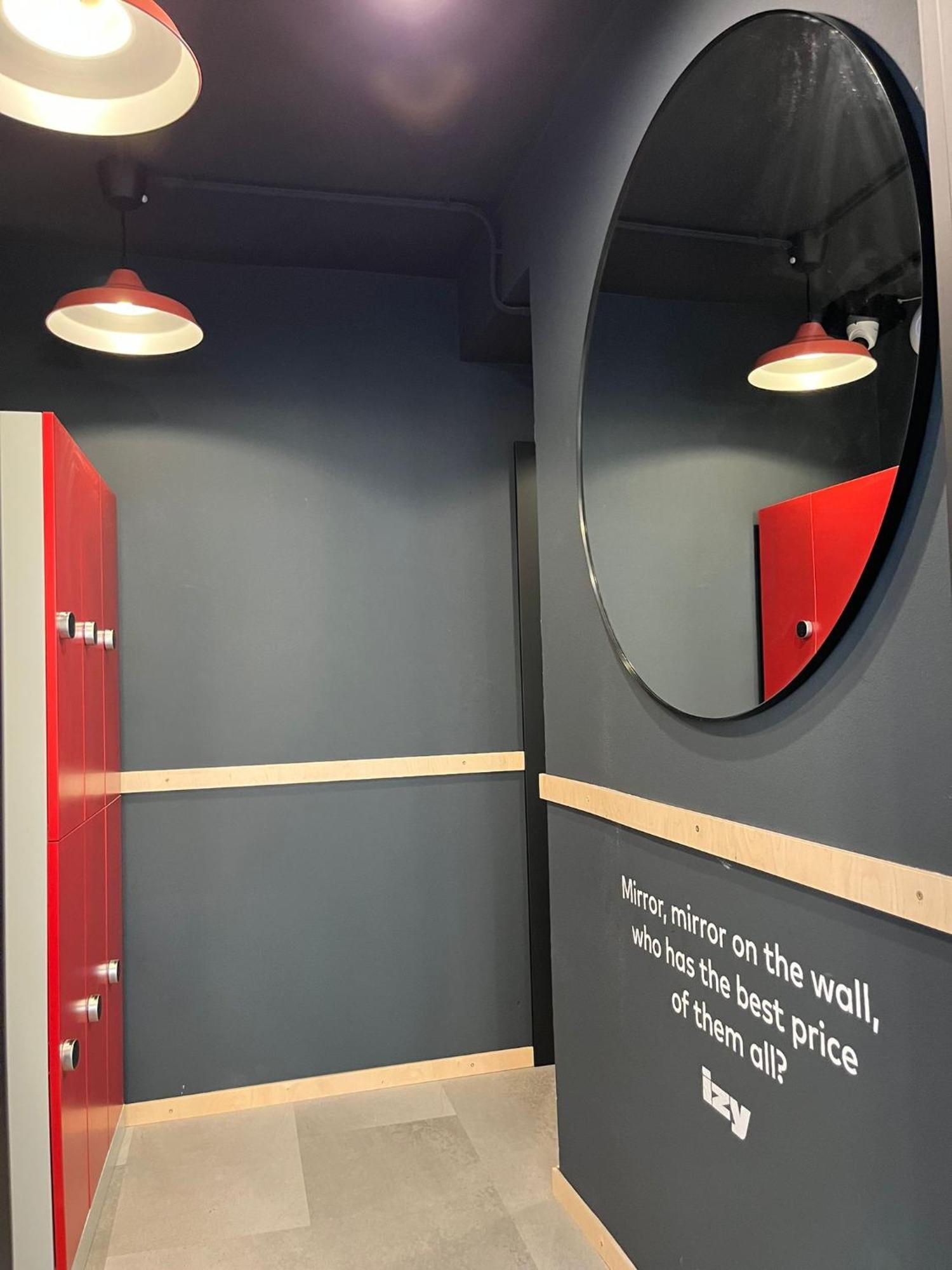 Izy Stay Hostel Bratislava Eksteriør billede