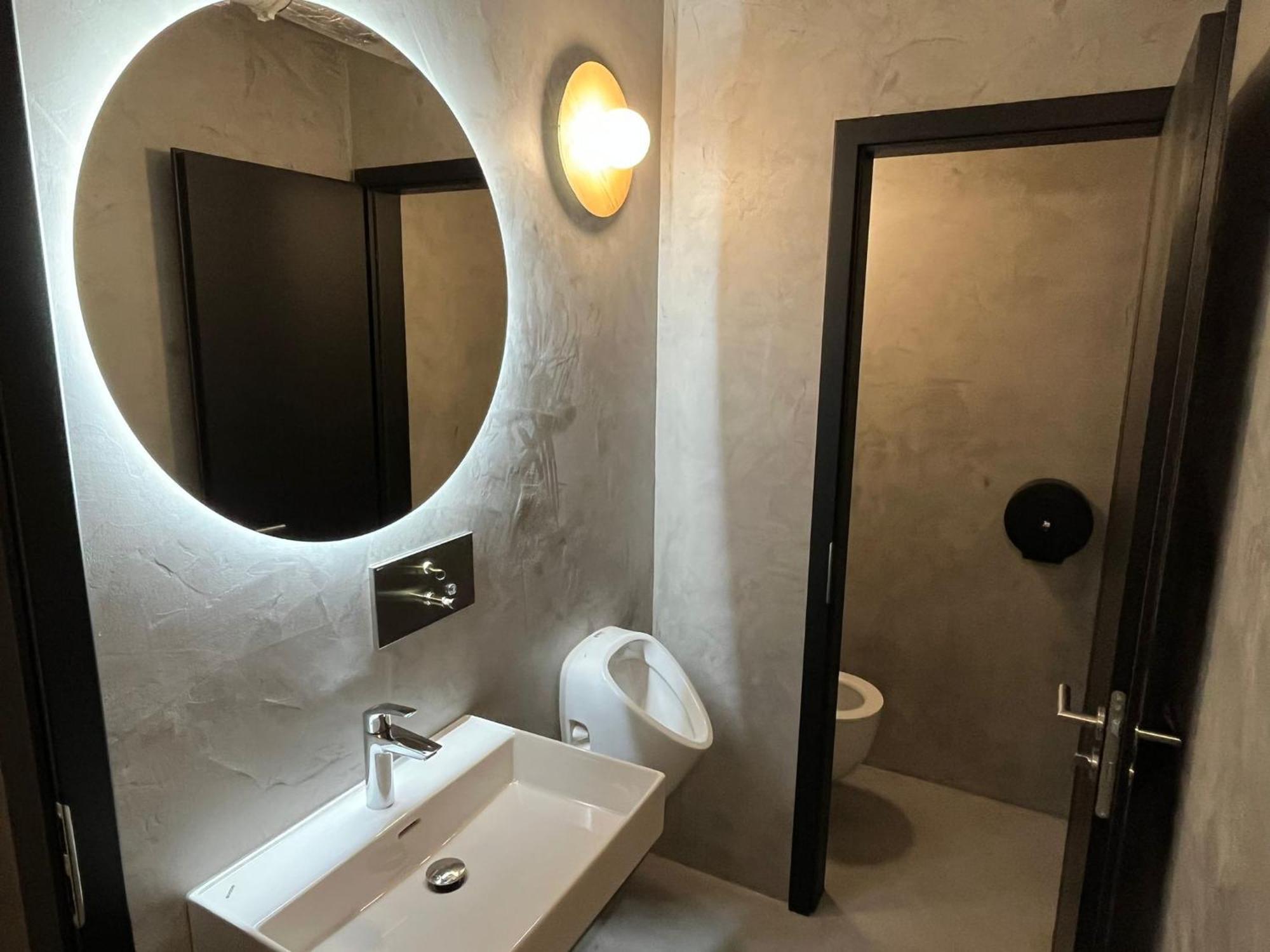 Izy Stay Hostel Bratislava Eksteriør billede