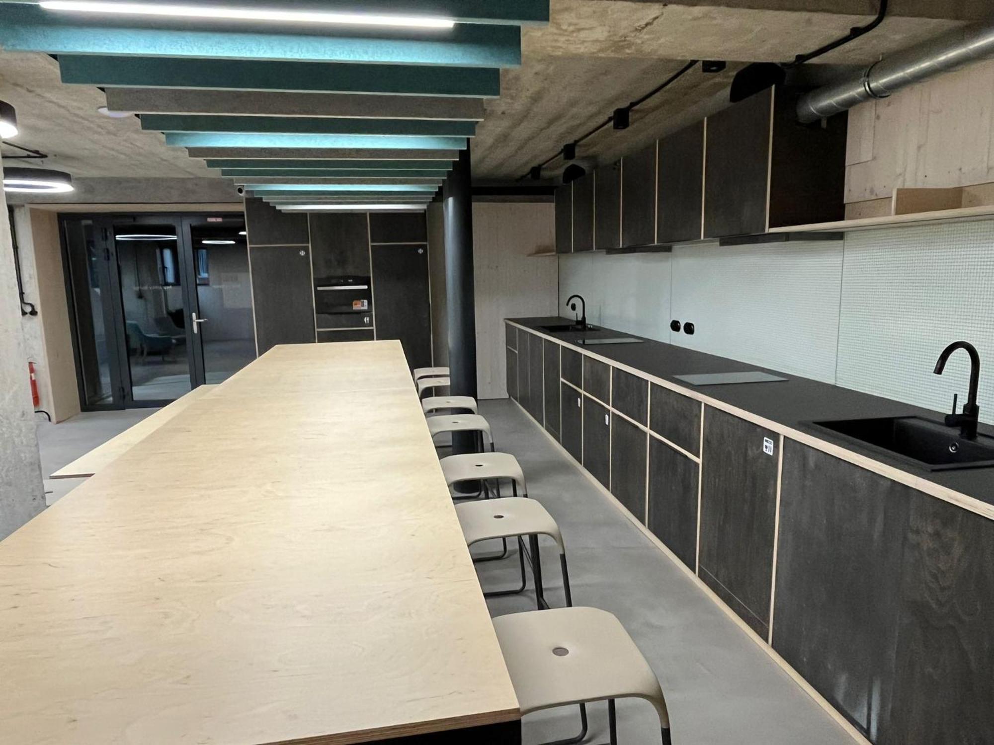 Izy Stay Hostel Bratislava Eksteriør billede
