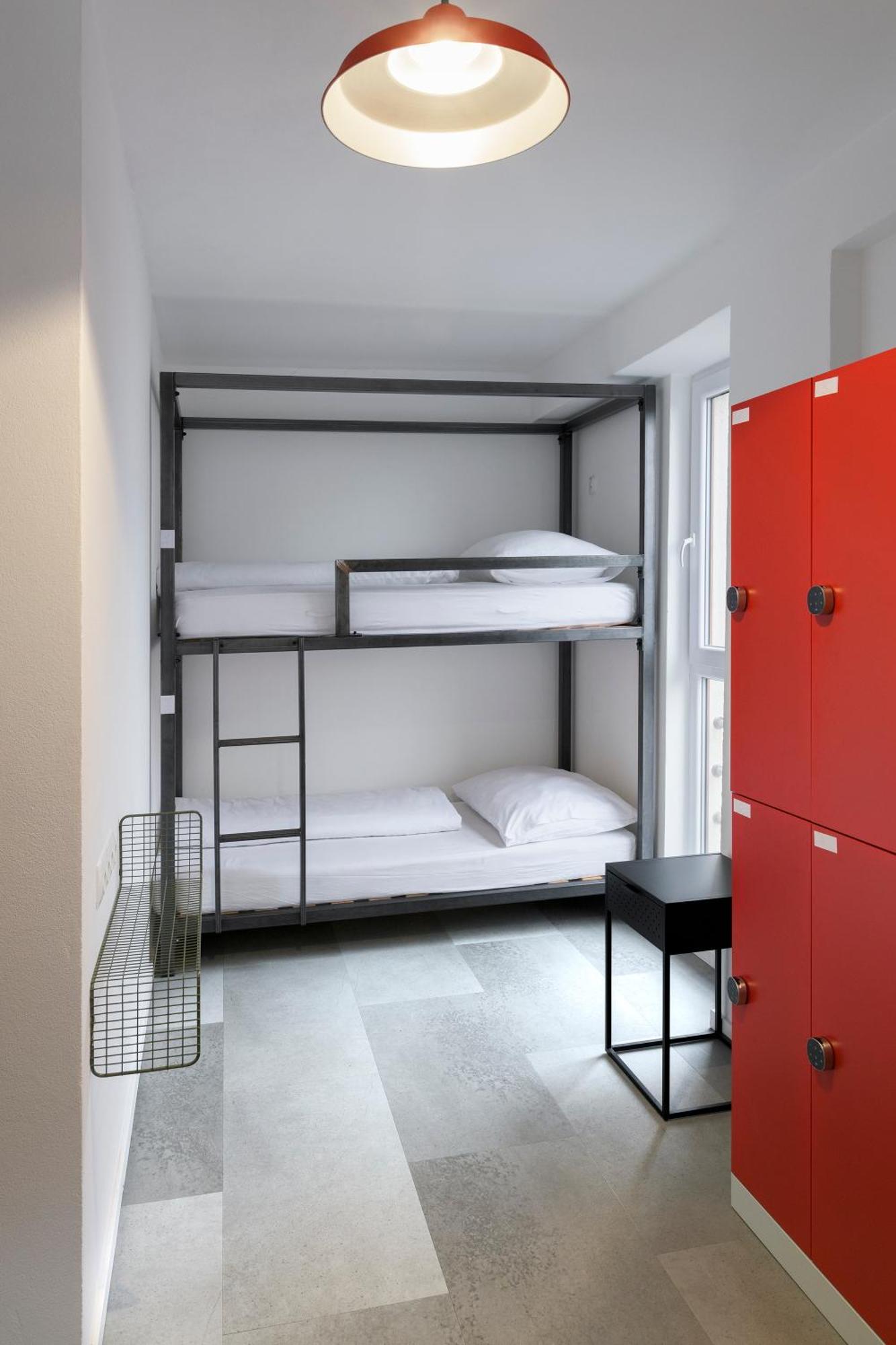 Izy Stay Hostel Bratislava Eksteriør billede