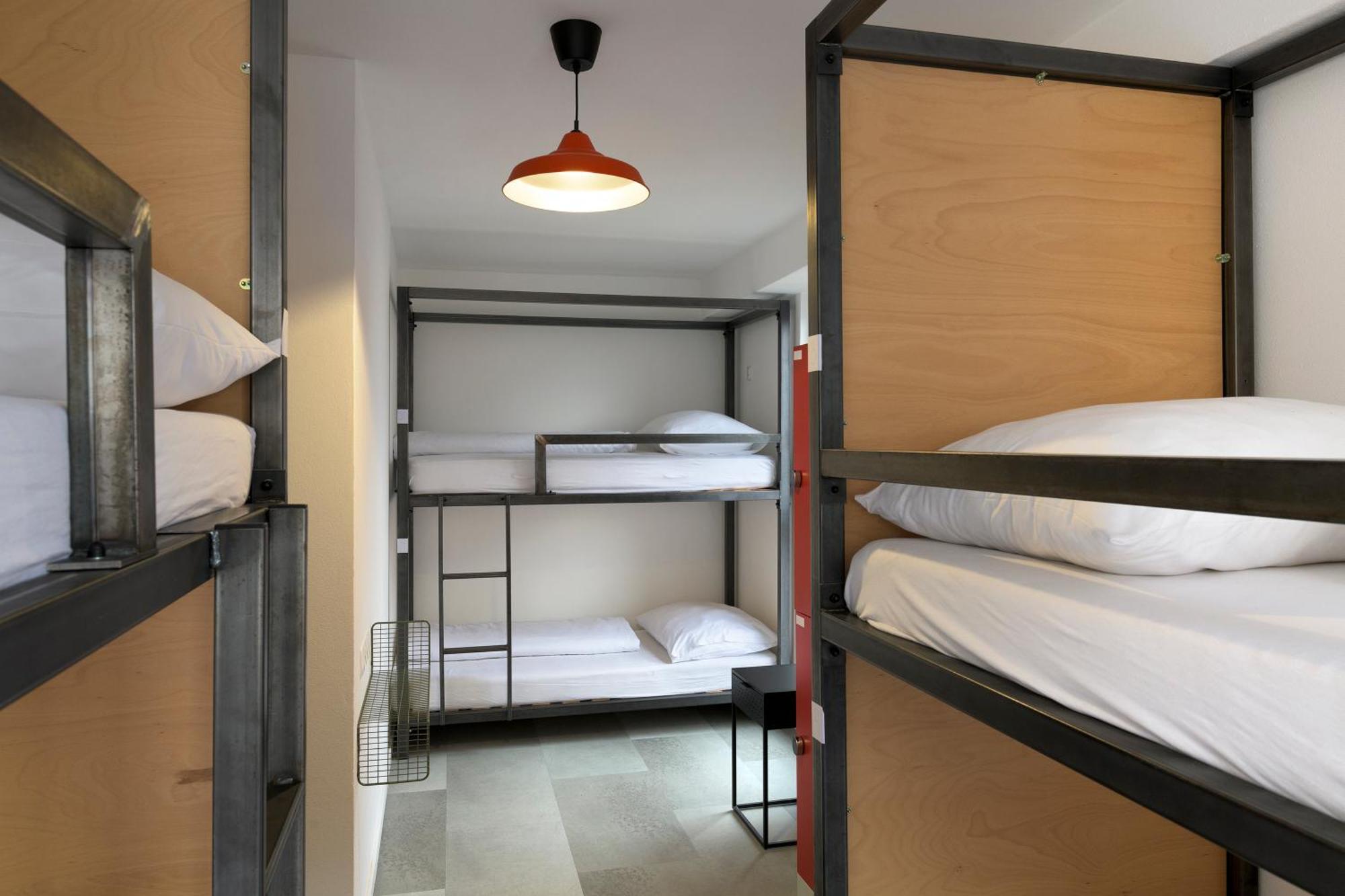 Izy Stay Hostel Bratislava Eksteriør billede