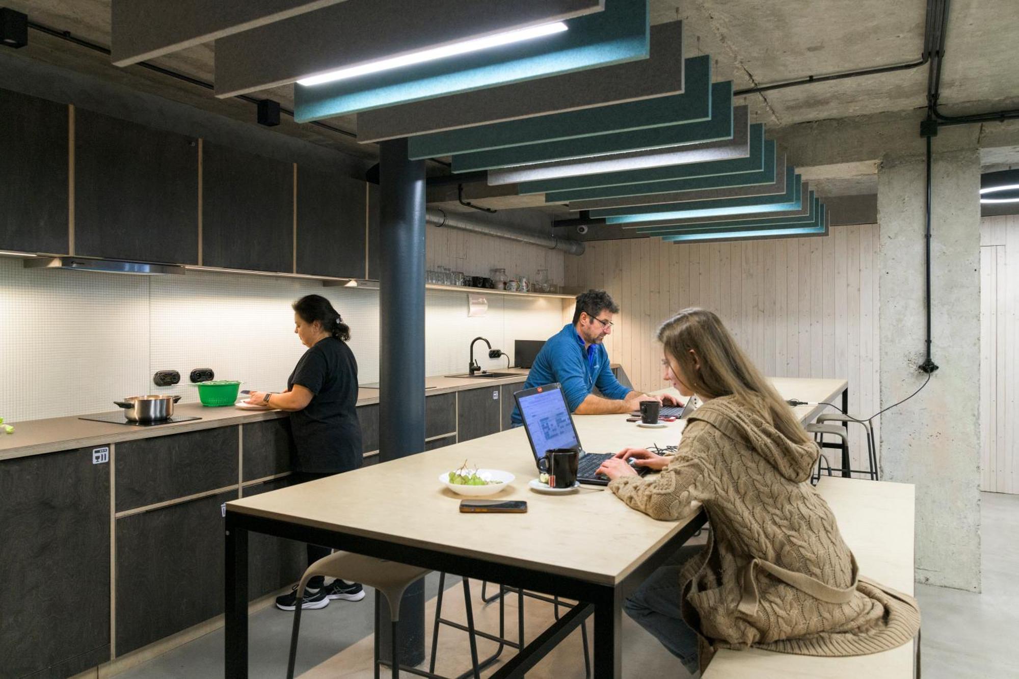 Izy Stay Hostel Bratislava Eksteriør billede