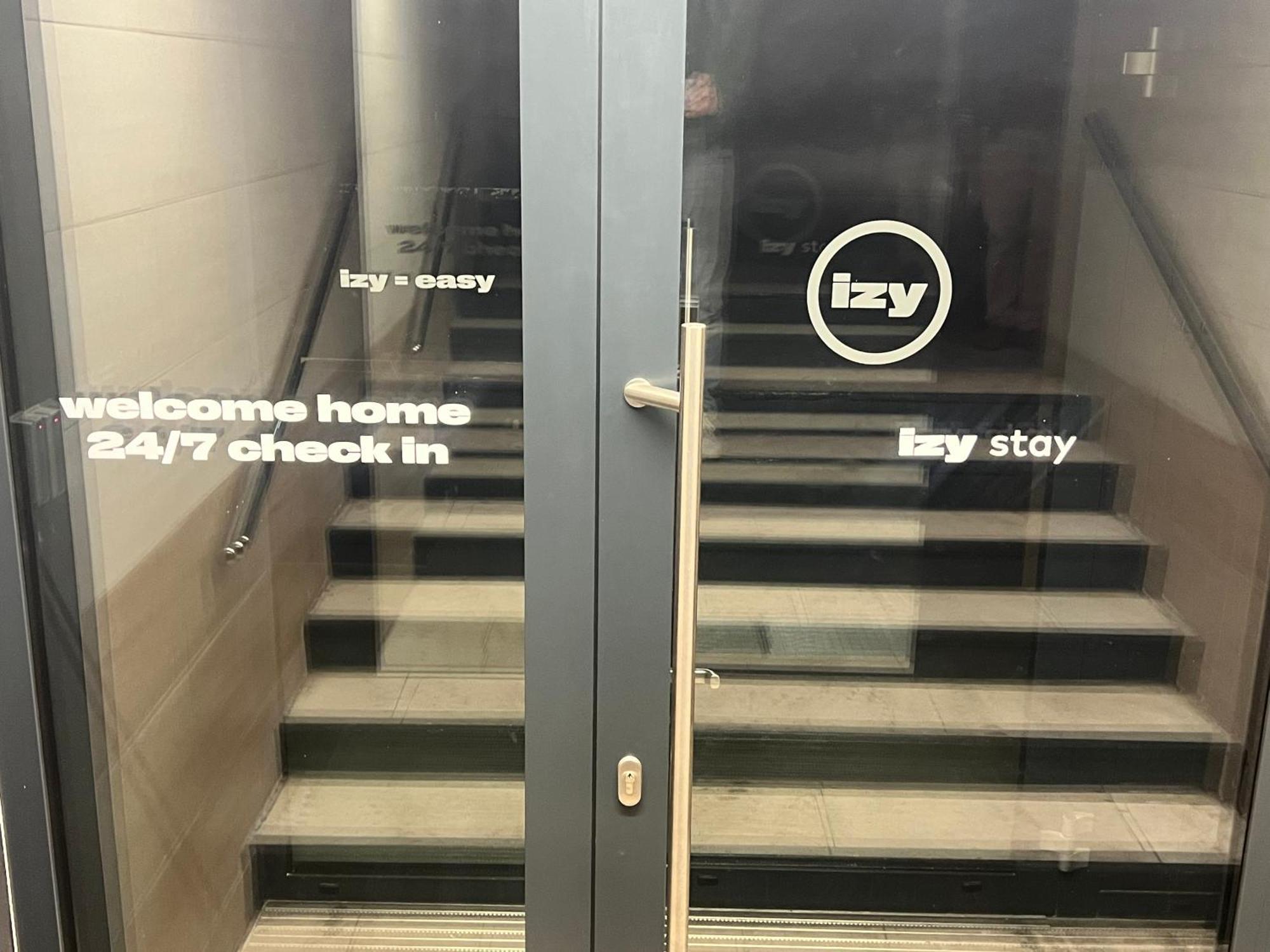 Izy Stay Hostel Bratislava Eksteriør billede
